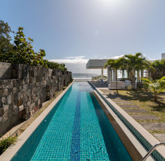 Swimming pool, villa de l'ocean, luxury villa in Mauritius